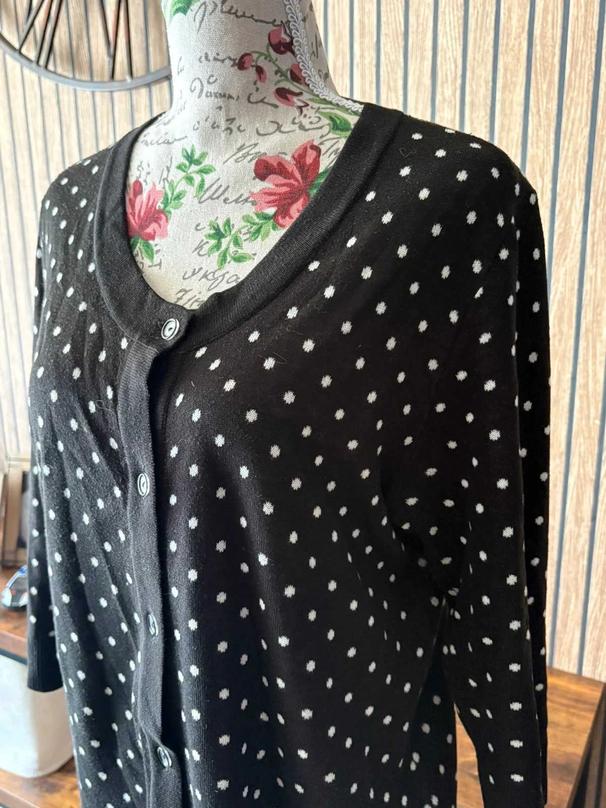 Chaleco / Cardigan a cuadros negros y blancos 🇠🇴 T42 – photo 2